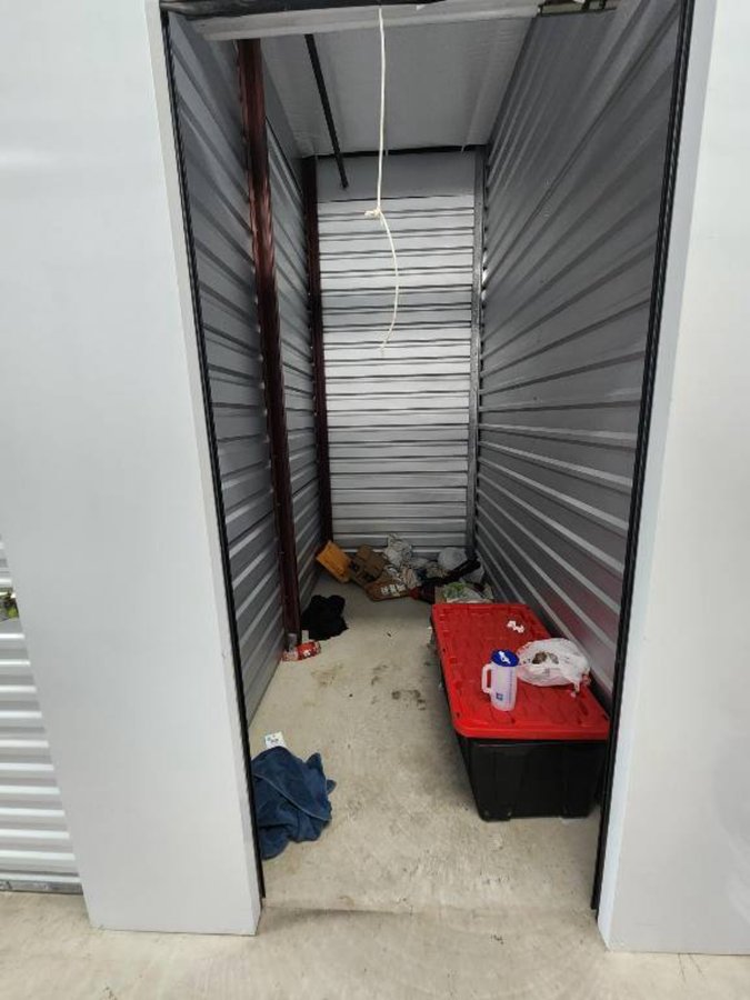 5 x 10 storage unit in Round Rock, TX