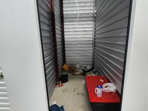 5 x 10 storage unit in Round Rock, TX