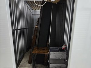 5 x 5 storage unit in Bloomfield, NJ