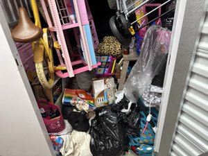 5 x 5 storage unit in Huntington Beach, CA