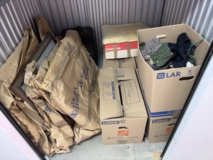 5 x 5 storage unit in Huntington Beach, CA