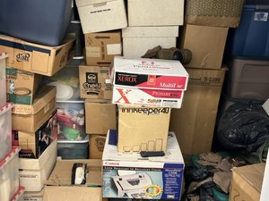 10 x 10 storage unit in Stanton, CA