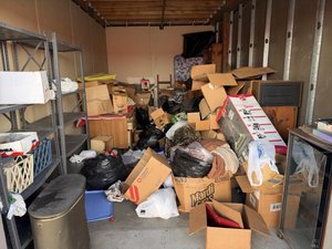 10 x 20 storage unit in Stanton, CA