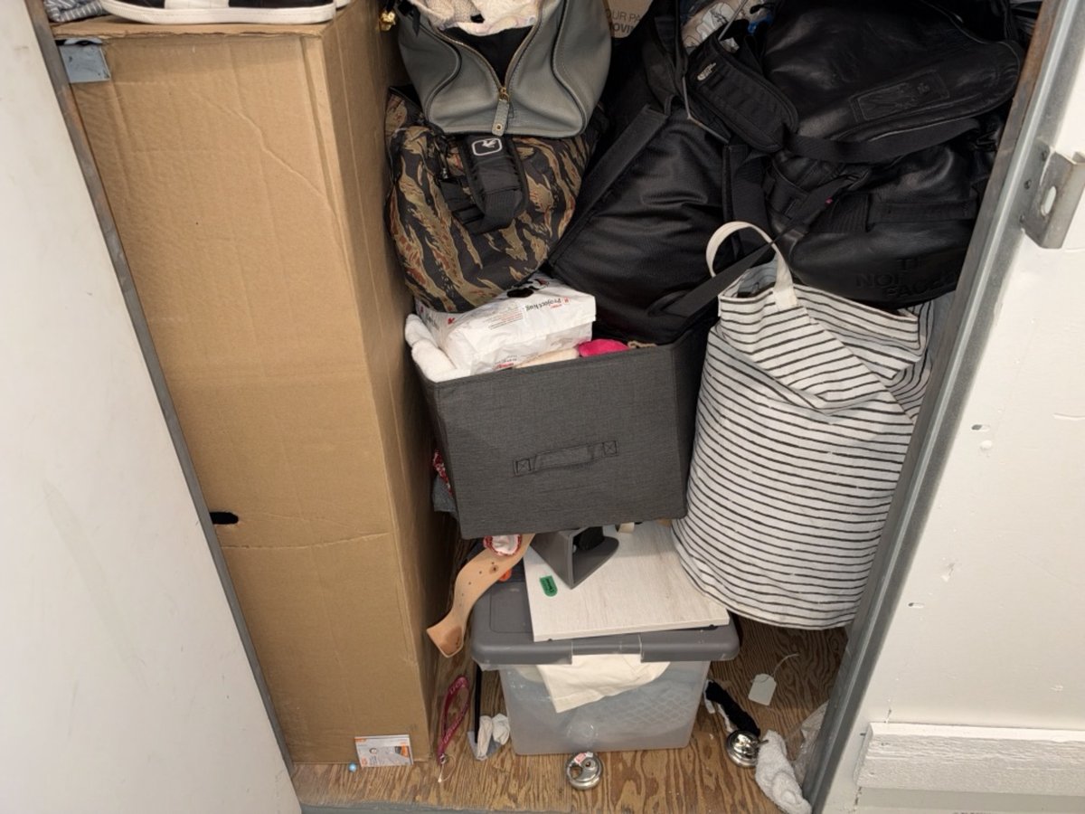 8 x 10 storage unit in Stanton, CA
