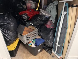 10 x 10 storage unit in Stanton, CA