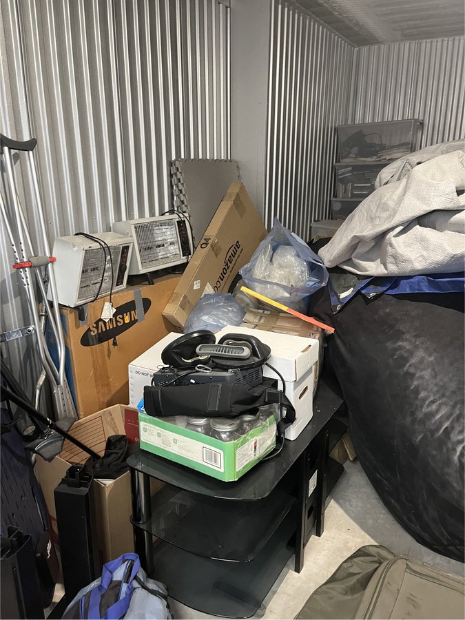 10 x 20 storage unit in Baltimore, MD