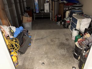 10 x 15 storage unit in Stanton, CA