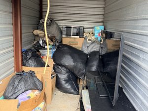 5 x 10 storage unit in Houston, TX