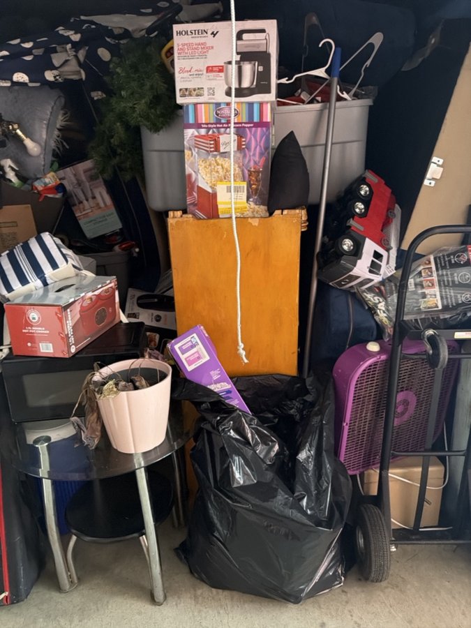 10 x 10 storage unit in Southfield, MI
