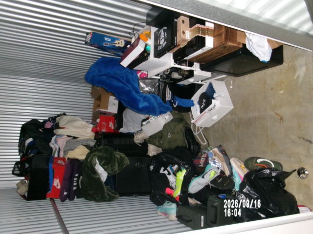 5 x 10 storage unit in Jacksonville, FL