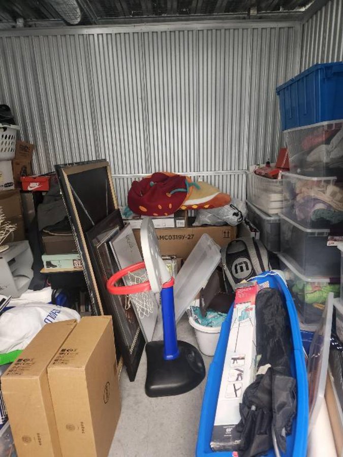 10 x 10 storage unit in Richmond, VA