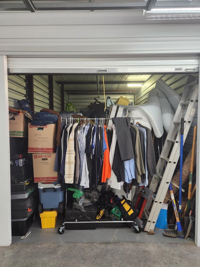 10 x 20 storage unit in Scottsdale, AZ