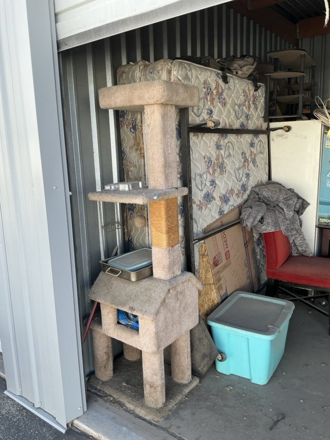 10 x 14 storage unit in Las Vegas, NV