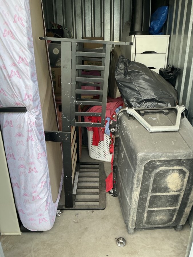 5 x 10 storage unit in Las Vegas, NV