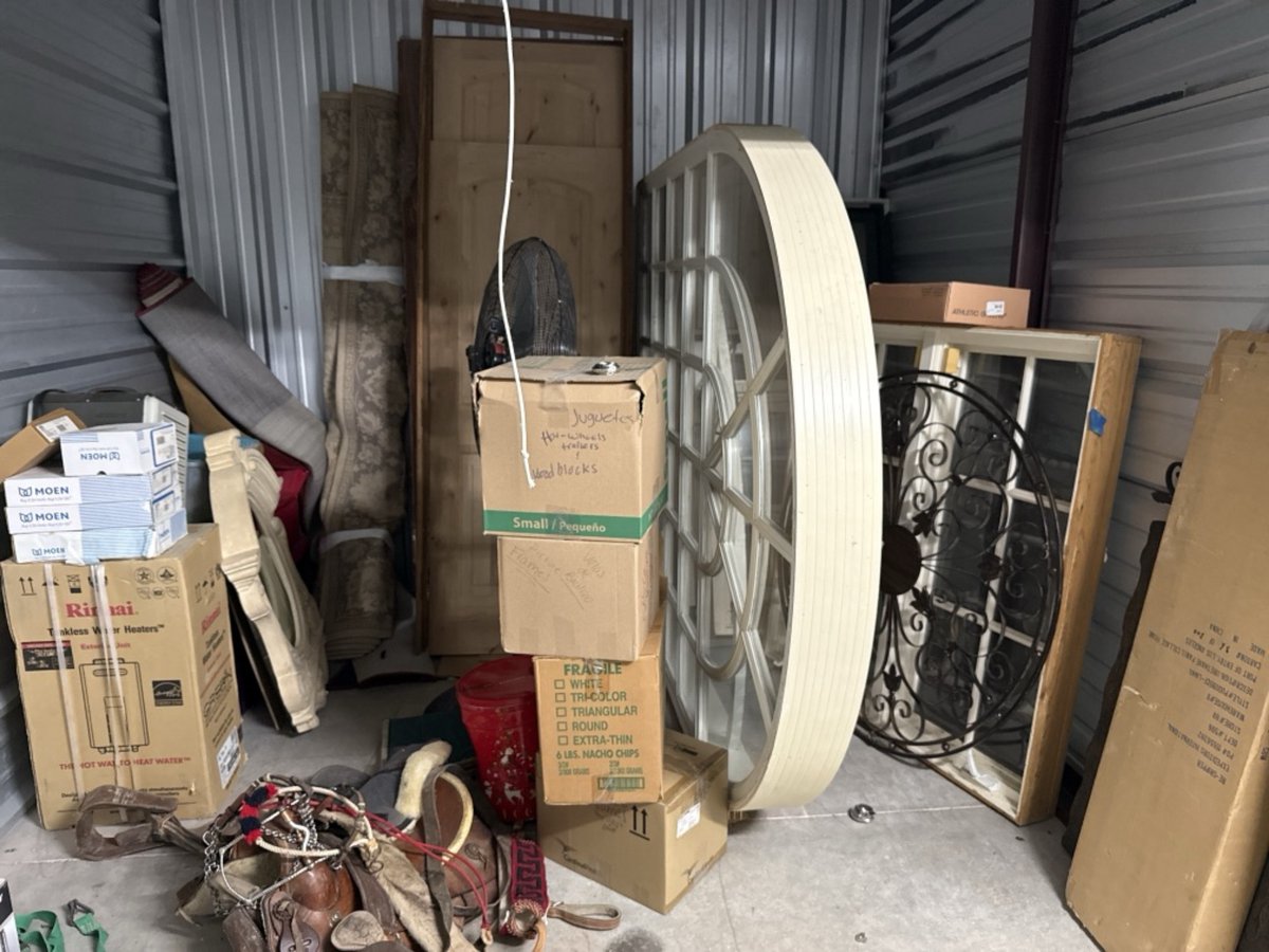 10 x 10 storage unit in Waxahachie, TX