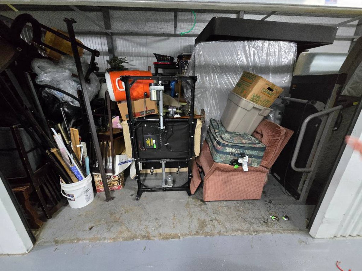 10 x 30 storage unit in Columbia, SC