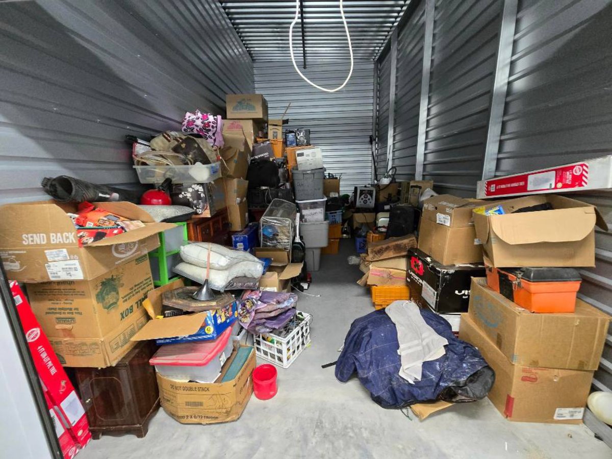 10 x 20 storage unit in Glendale, AZ