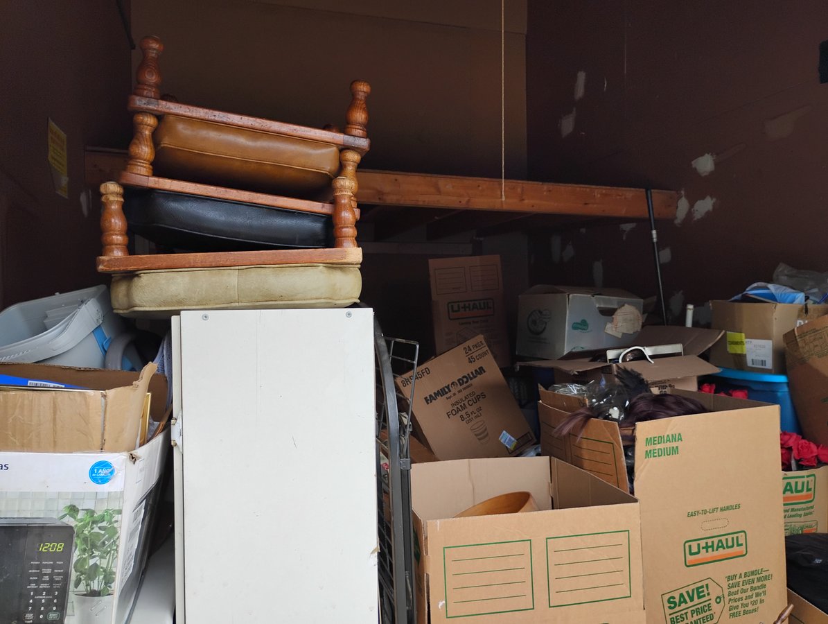 10 x 15 storage unit in Milwaukee, WI