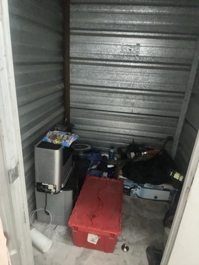5 x 5 storage unit in Pantego, TX