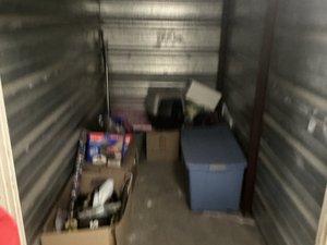5 x 10 storage unit in Pantego, TX
