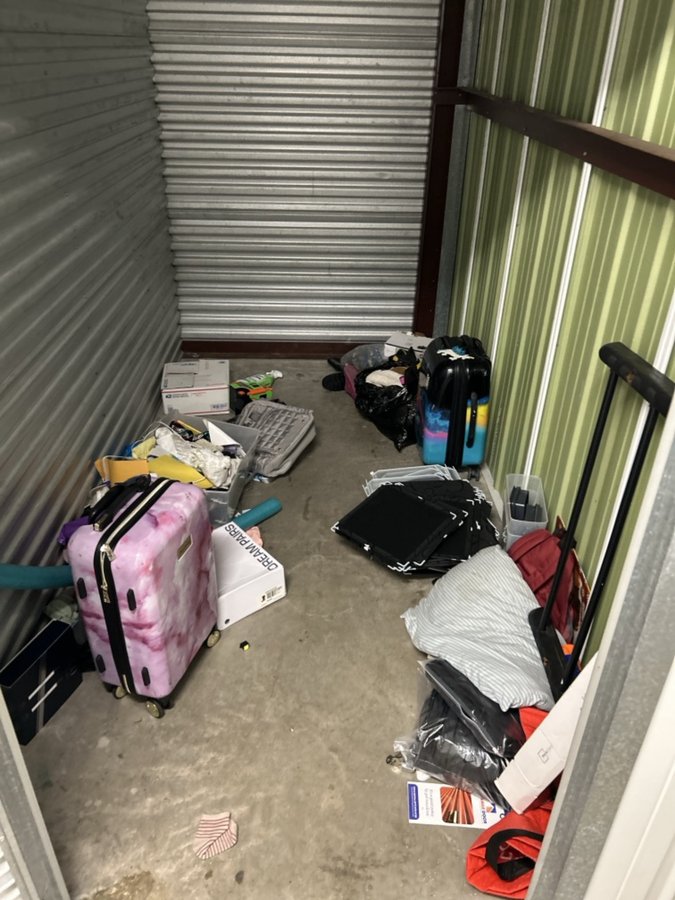 5 x 10 storage unit in Arlington, TX