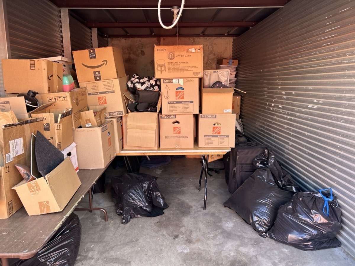 10 x 20 storage unit in Pantego, TX