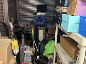 5 x 10 storage unit in Pantego, TX