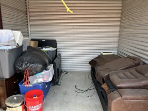 10 x 10 storage unit in Arlington, TX