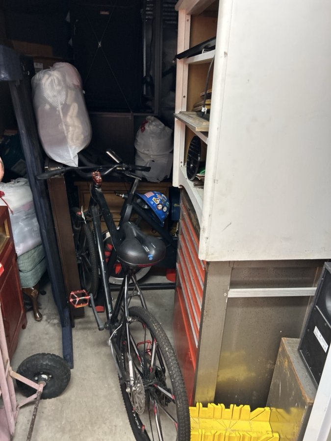 10 x 10 storage unit in Pantego, TX