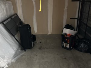 10 x 10 unit in Fort Worth
