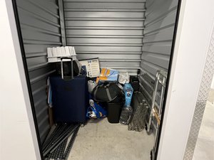 5 x 5 storage unit in Seattle, WA