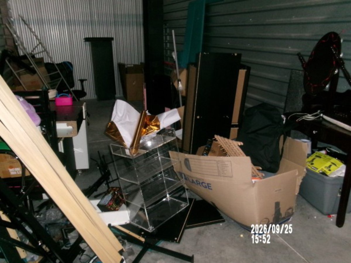 10 x 20 storage unit in Jacksonville, FL