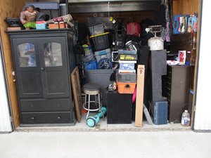 10 x 10 storage unit in Bakersfield, CA