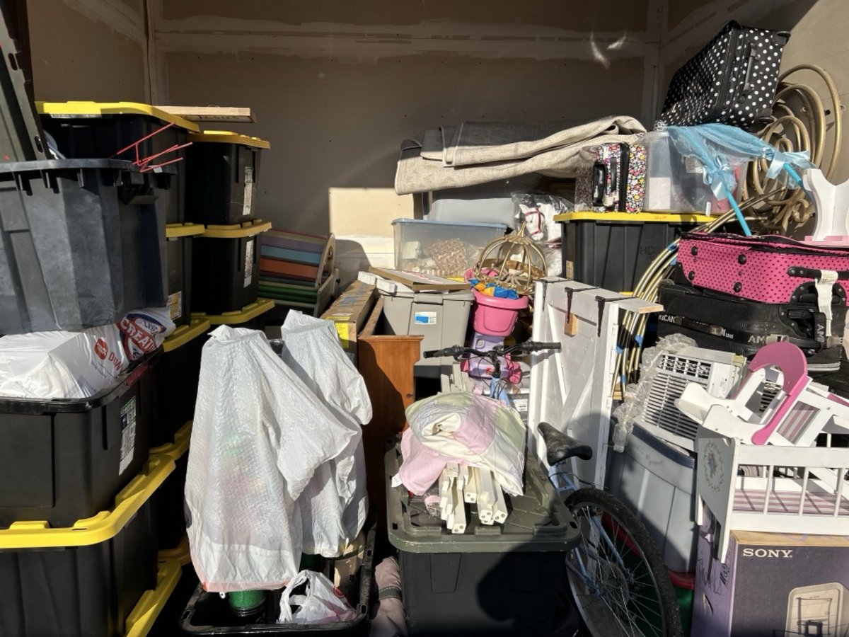10 x 10 storage unit in Arlington, TX