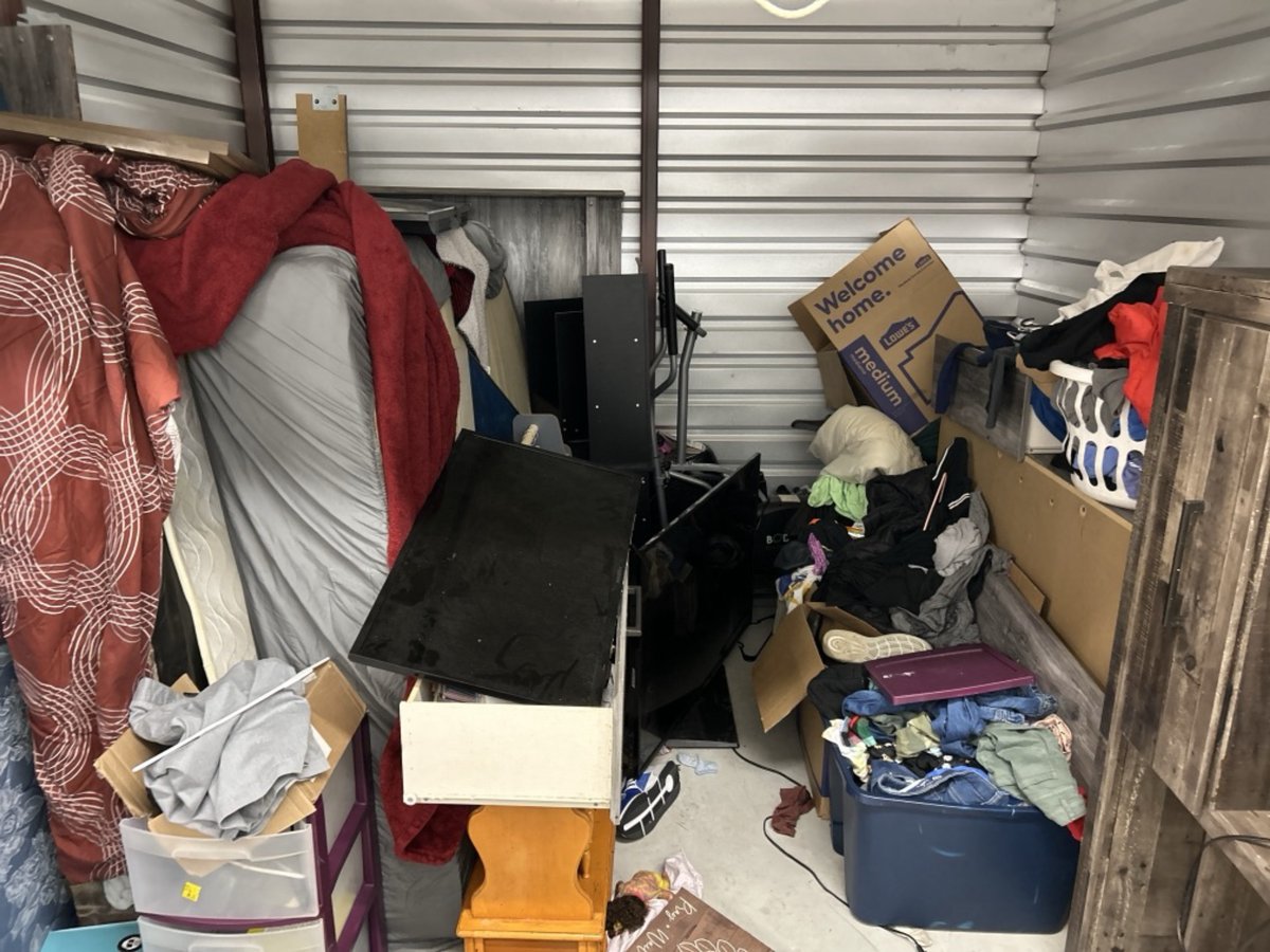 10 x 10 storage unit in Arlington, TX