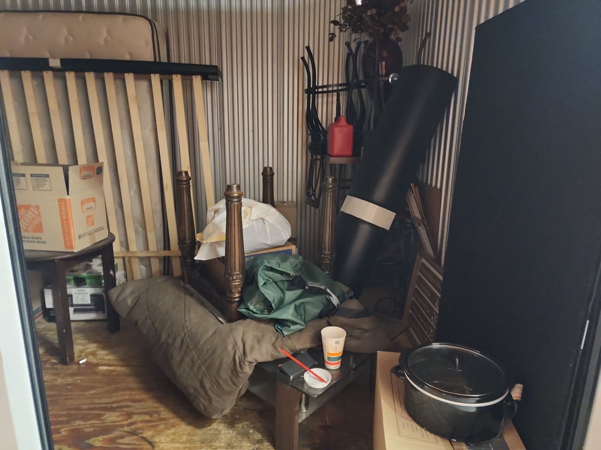 10 x 10 storage unit in Dallas, TX