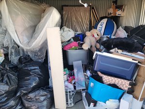 10 x 10 storage unit in Dallas, TX