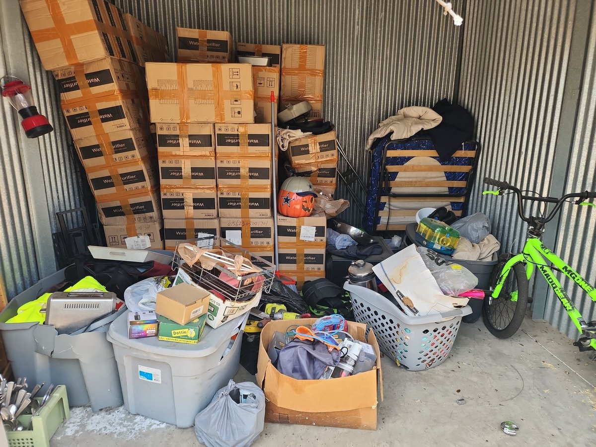 10 x 10 storage unit in Dallas, TX