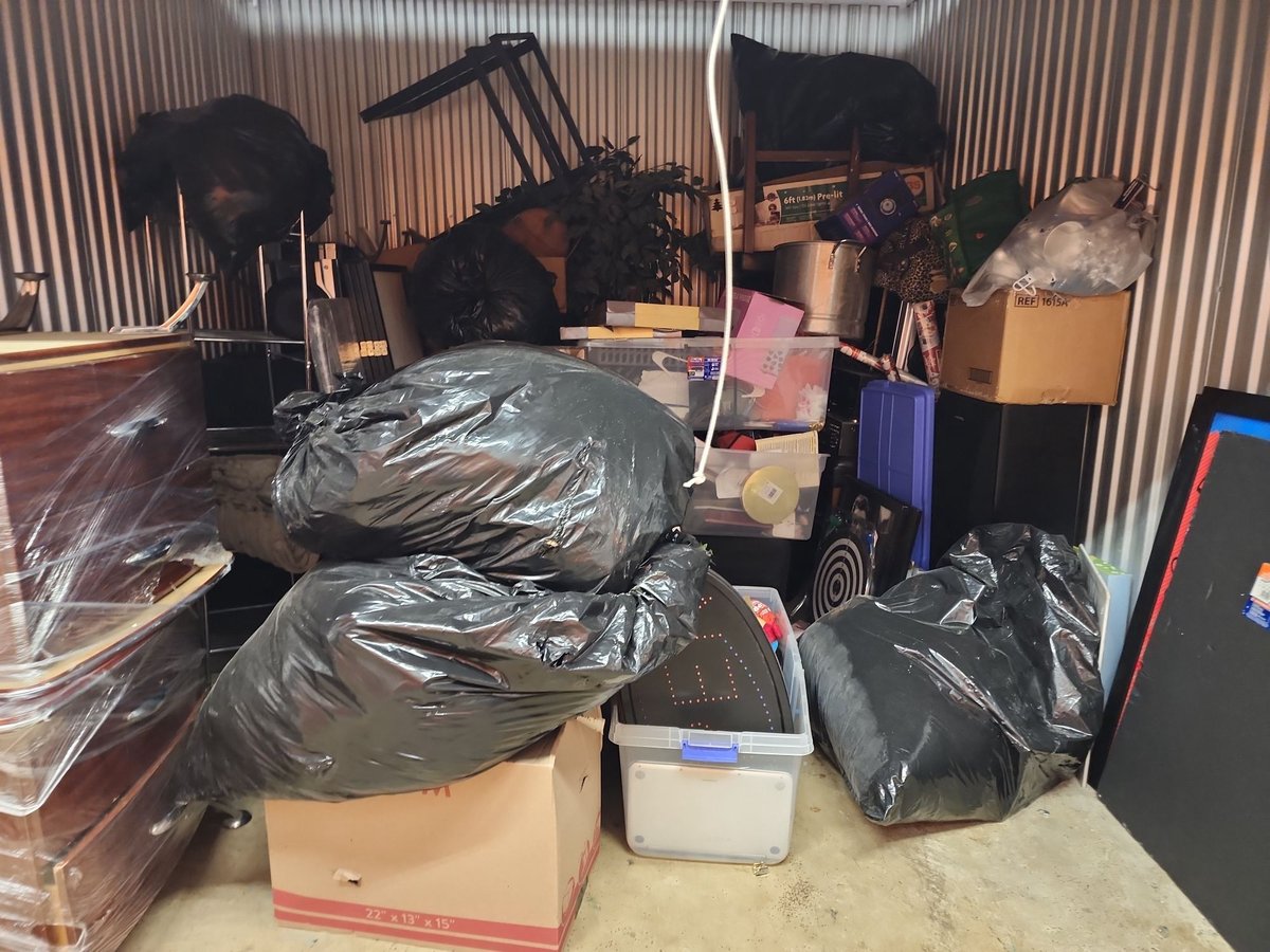 10 x 10 storage unit in Dallas, TX