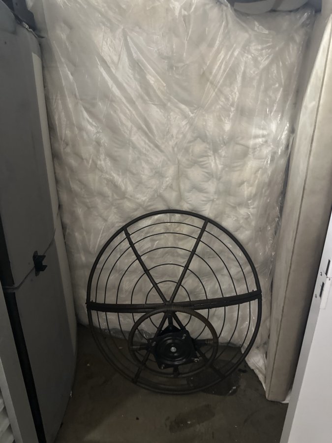 10 x 5 storage unit in Atlanta, GA