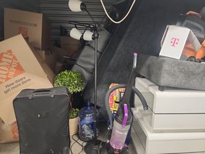 10 x 10 storage unit in Dallas, TX