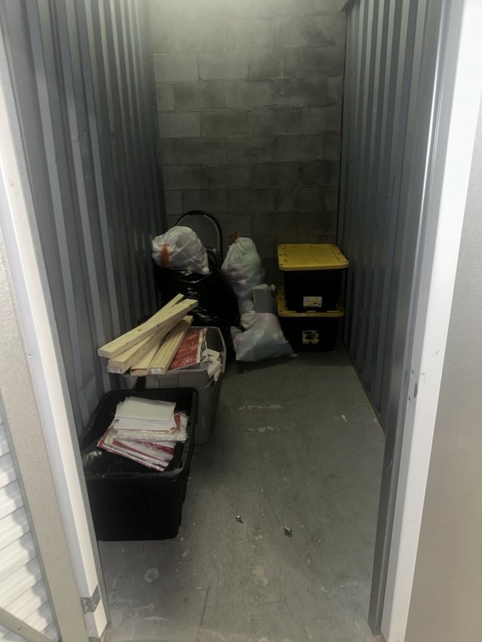 5 x 10 storage unit in Atlanta, GA