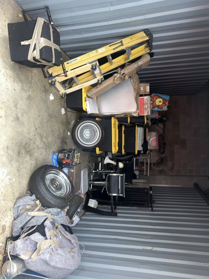 10 x 20 storage unit in Atlanta, GA