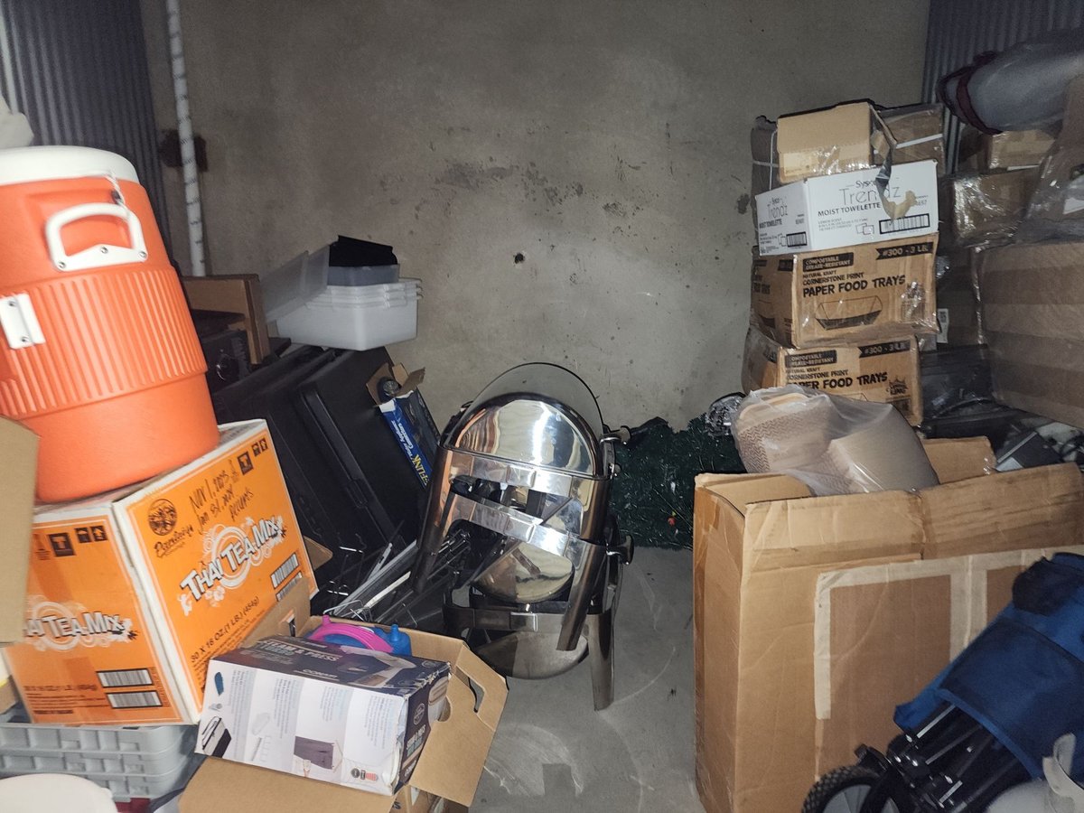 10 x 10 storage unit in Addison, TX