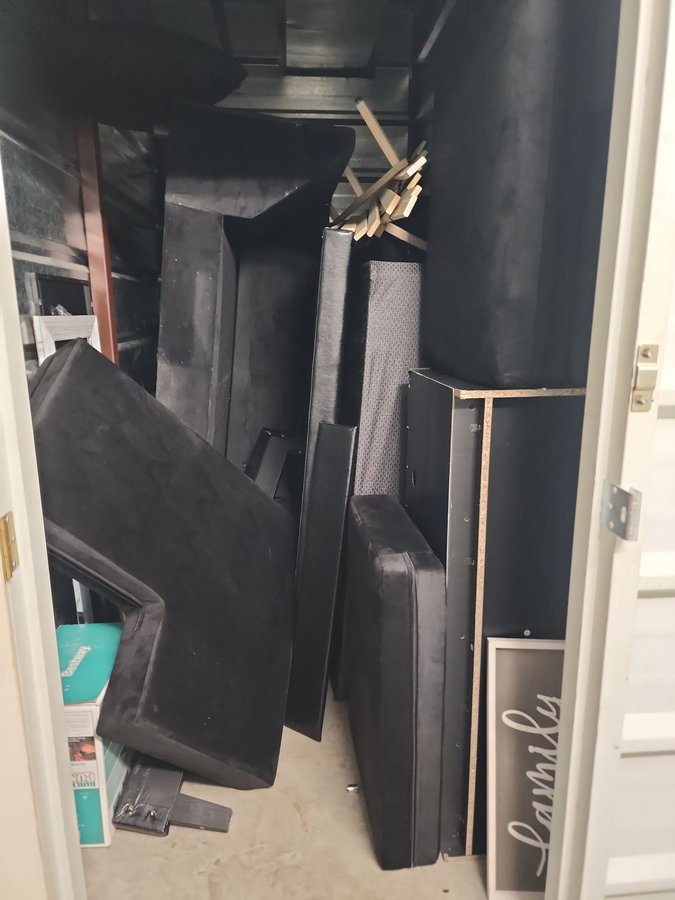 5 x 10 storage unit in Dallas, TX
