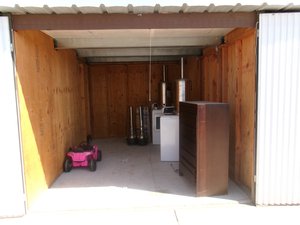 10 x 15 storage unit in Fresno, CA