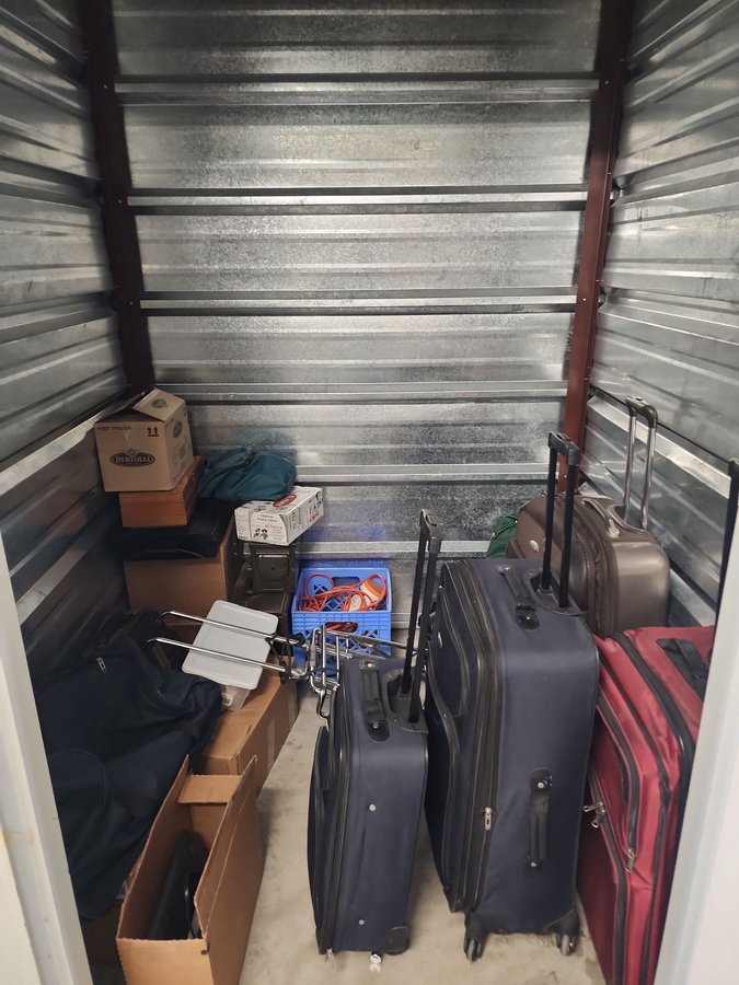 5 x 5 storage unit in Dallas, TX