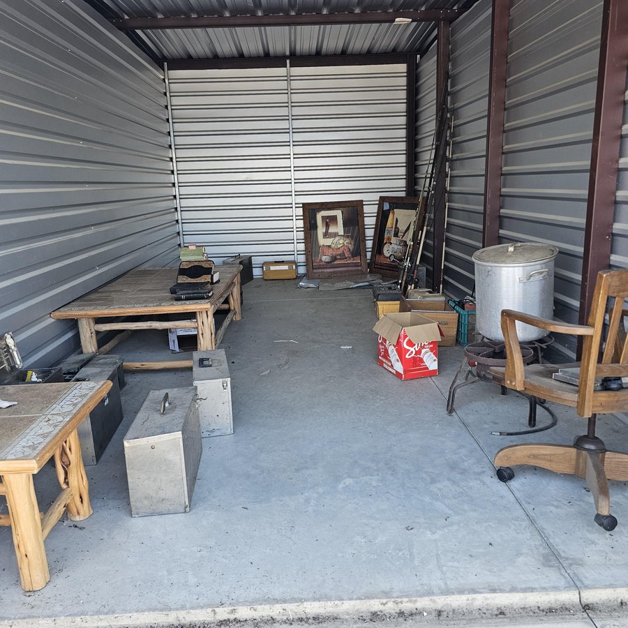 10 x 20 storage unit in Jarrell, TX