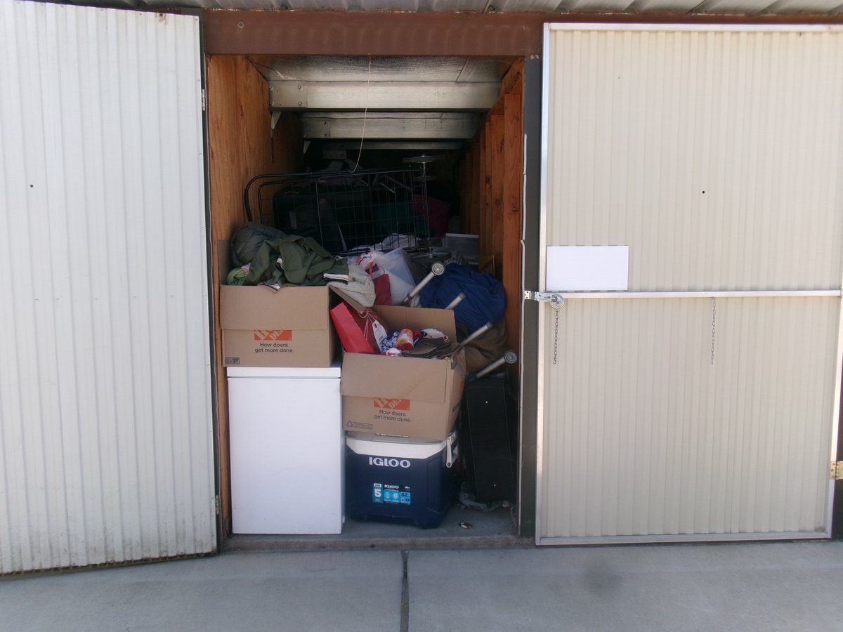 5 x 15 storage unit in Fresno, CA