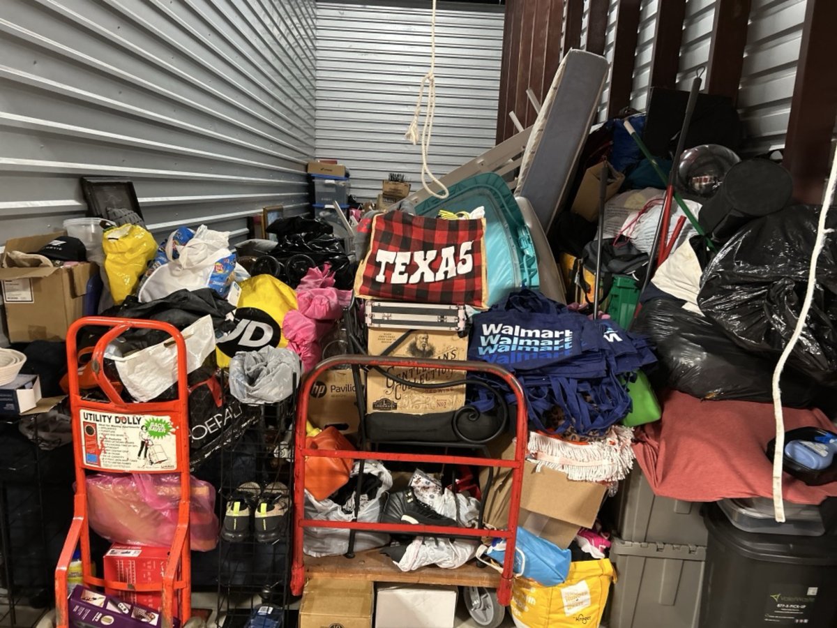 10 x 30 storage unit in Mansfield, TX